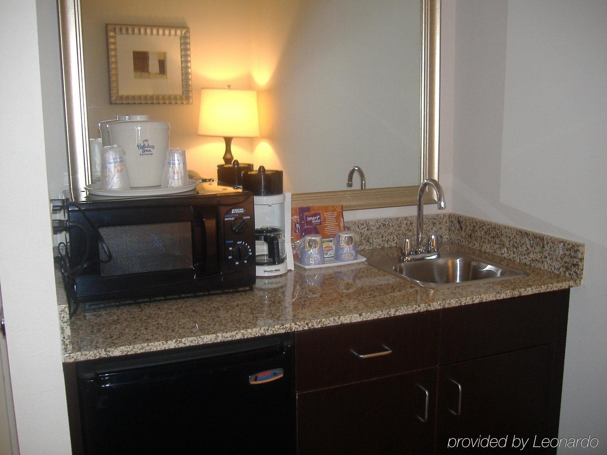 Holiday Inn Express Hotel & Suites Kendall East-Miami By Ihg Habitación foto